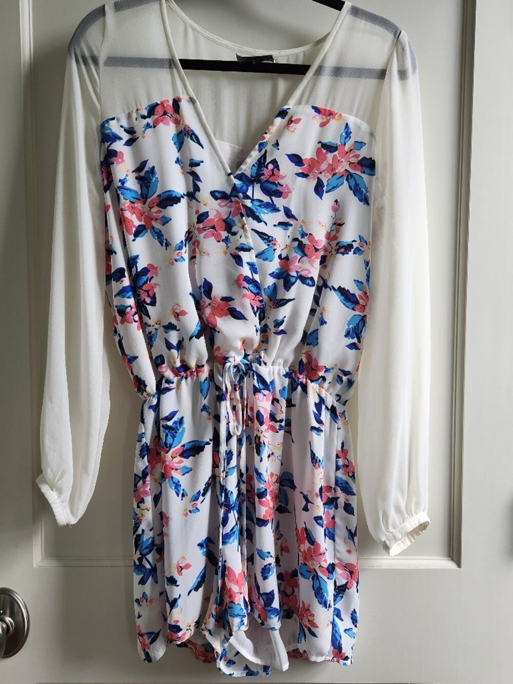 LovPosh Floral Romper Size Large Sheer Sleeve Spring Boho Festival Tie Waist